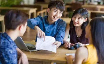 00后自我介绍范文7篇