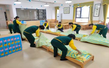 大班保育员下学期工作总结8篇