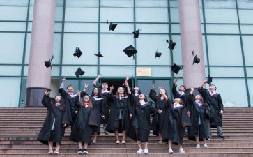 毕业类的作文6篇