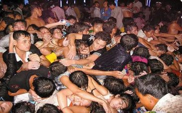 中班防踩踏教案8篇