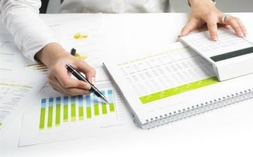 财务每周工作总结模板7篇