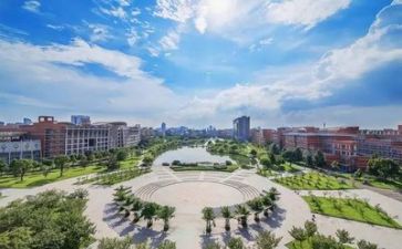 高校教师自我总结5篇