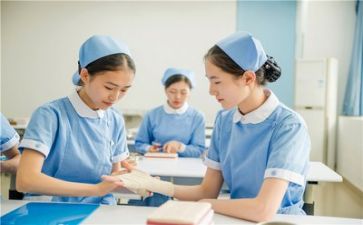 护理专业的自我鉴定500字6篇