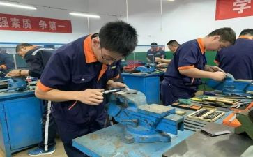 老机修工年终工作总结6篇