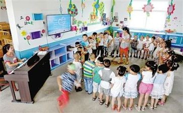 幼儿园学前班教师月总结7篇